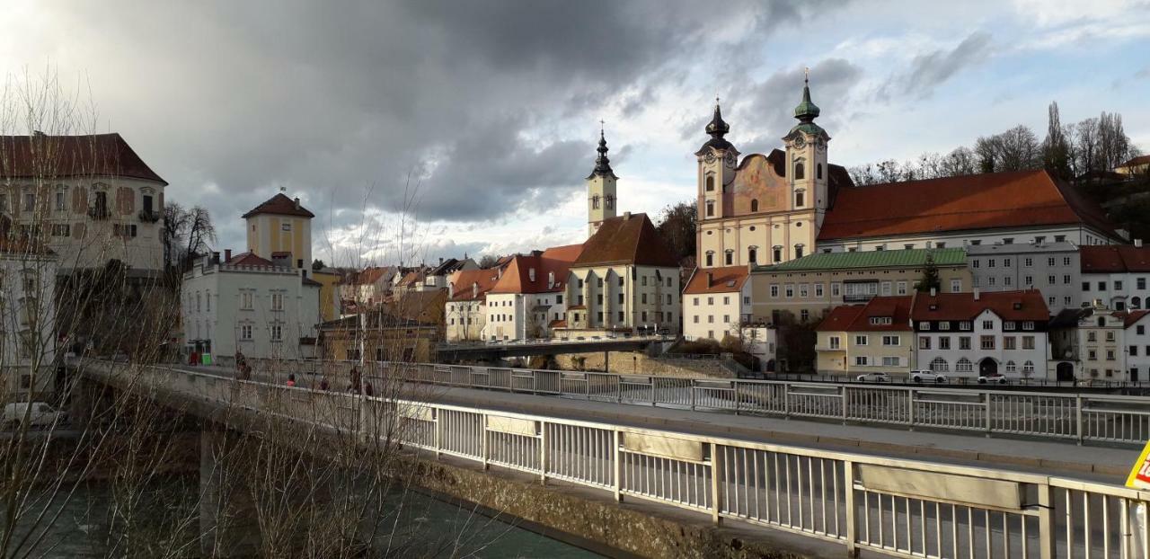 Apartment Ap 1 Im Zentrum Steyr, Bestrooms Eu المظهر الخارجي الصورة