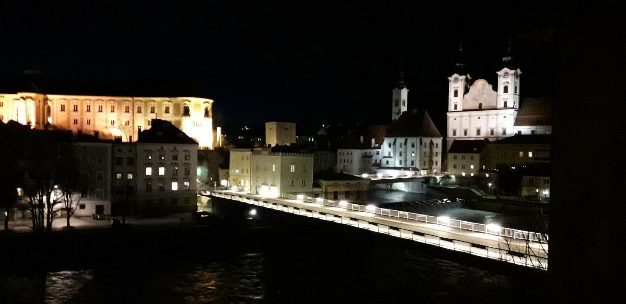 Apartment Ap 1 Im Zentrum Steyr, Bestrooms Eu المظهر الخارجي الصورة