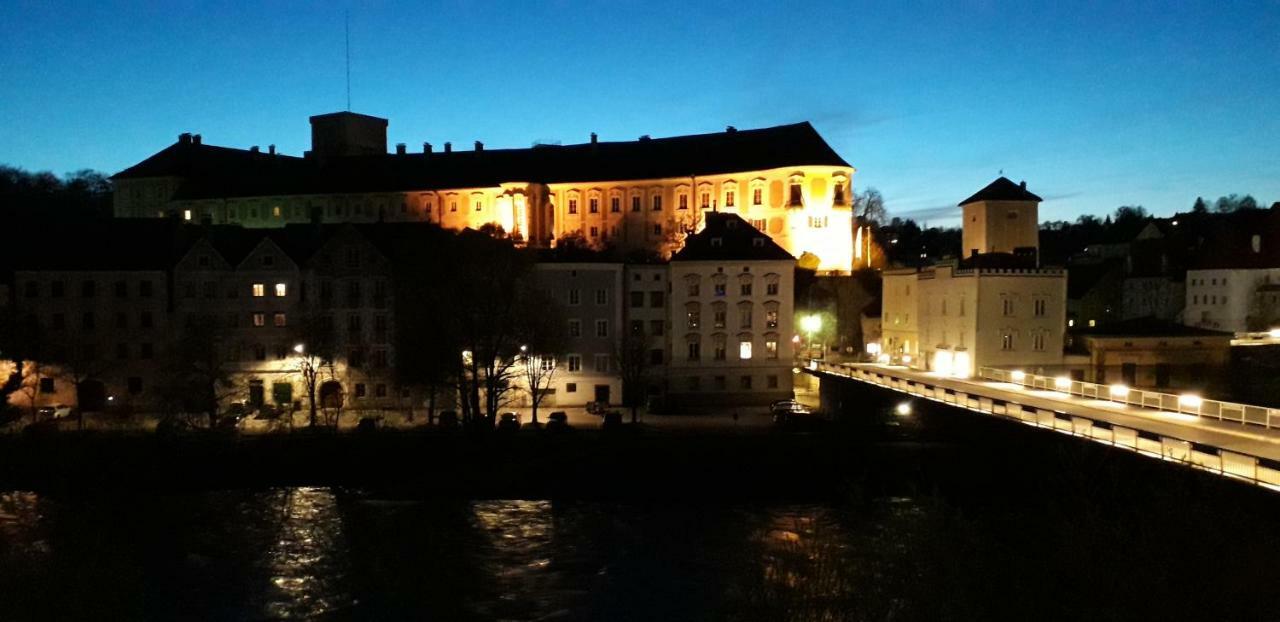 Apartment Ap 1 Im Zentrum Steyr, Bestrooms Eu المظهر الخارجي الصورة
