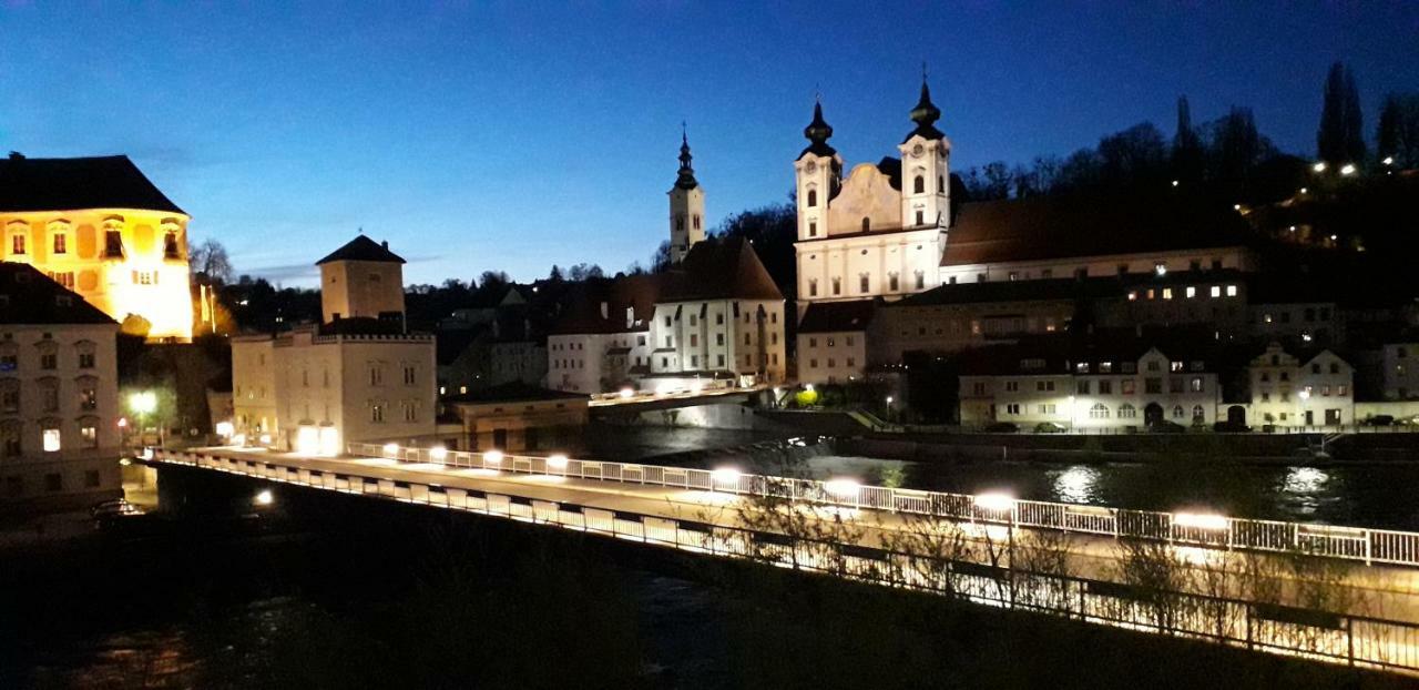 Apartment Ap 1 Im Zentrum Steyr, Bestrooms Eu المظهر الخارجي الصورة