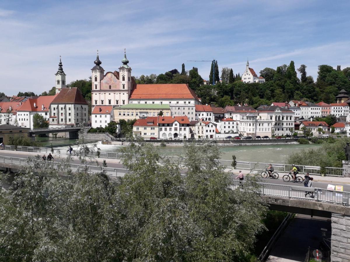 Apartment Ap 1 Im Zentrum Steyr, Bestrooms Eu المظهر الخارجي الصورة